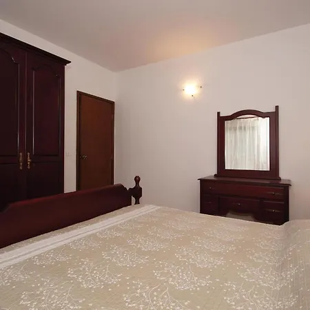 Gorgeous In Korcula With Kitchen * Zrnovo