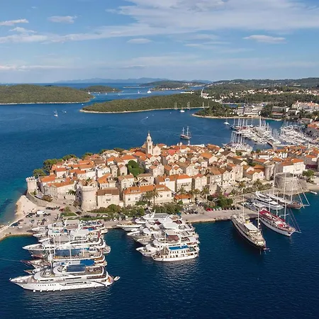 Gorgeous In Korcula With Kitchen * Zrnovo
